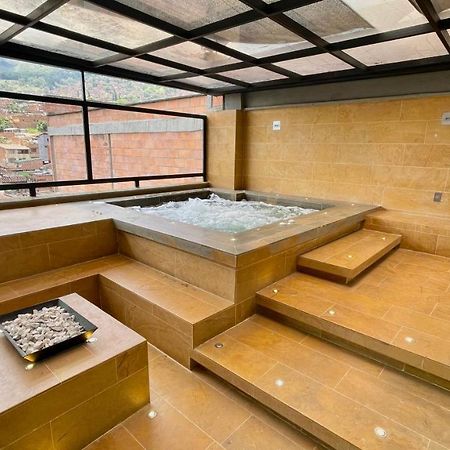 Edificio Helena Apartment Меделин Екстериор снимка