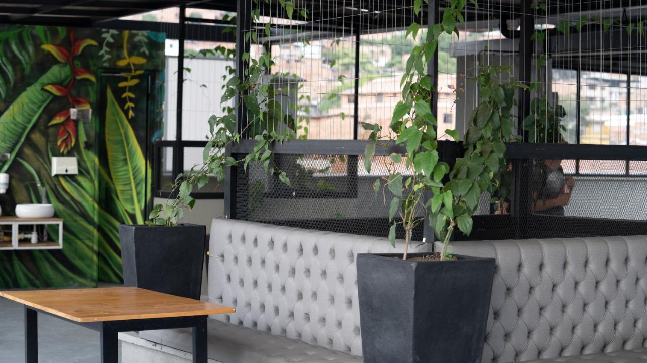 Edificio Helena Apartment Меделин Екстериор снимка